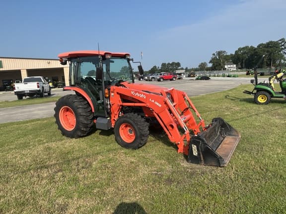 Image of Kubota MX5400 equipment image 3