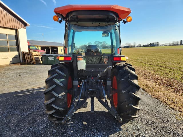 Image of Kubota MX5400 equipment image 3