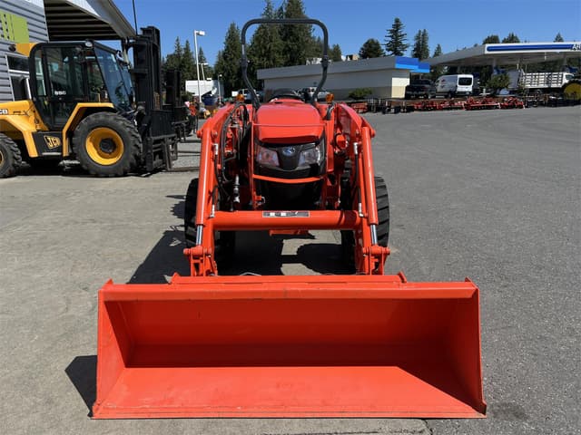 Image of Kubota MX6000 equipment image 3
