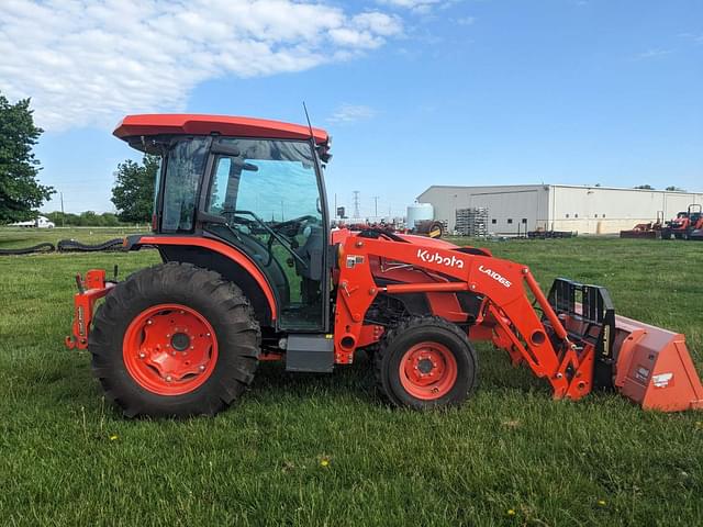 Image of Kubota MX6000HSTC equipment image 4