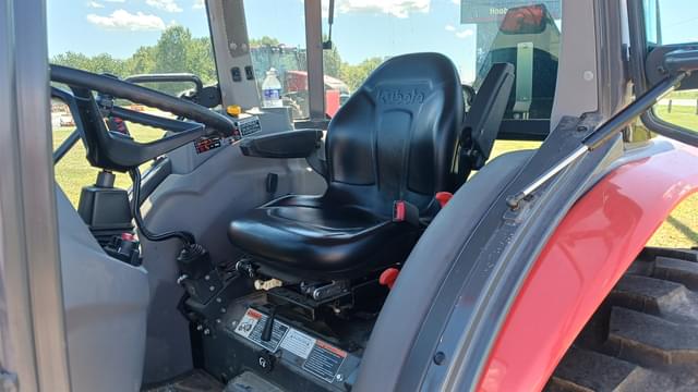 Image of Kubota MX6000HSTC equipment image 2