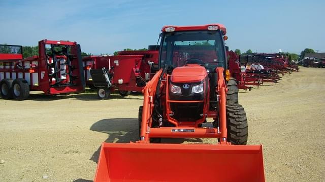 Image of Kubota MX6000 equipment image 2