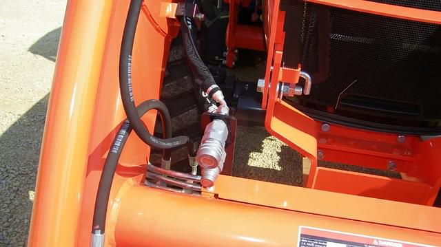 Image of Kubota MX6000 equipment image 4