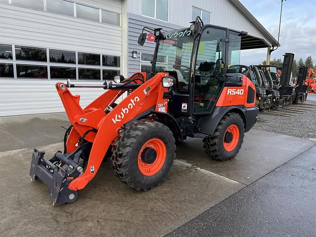 Image of Kubota R540 equipment image 1