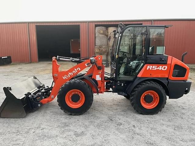 Image of Kubota R540 equipment image 1