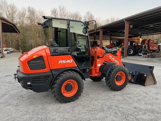 Image of Kubota R540 equipment image 2