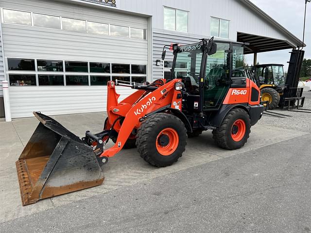 Image of Kubota R640 equipment image 1