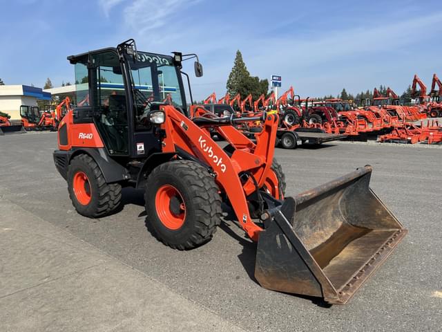 Image of Kubota R640 equipment image 3