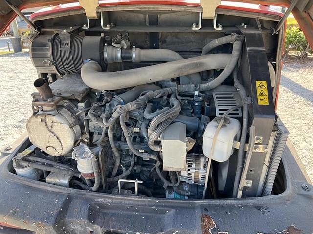 Image of Kubota R640 equipment image 3
