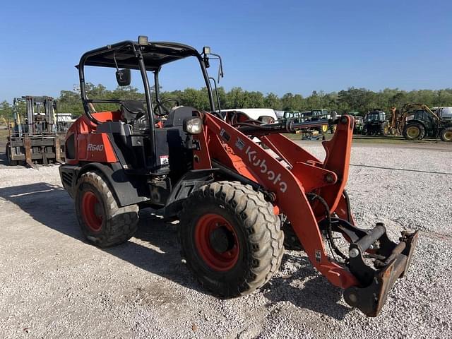 Image of Kubota R640 equipment image 4