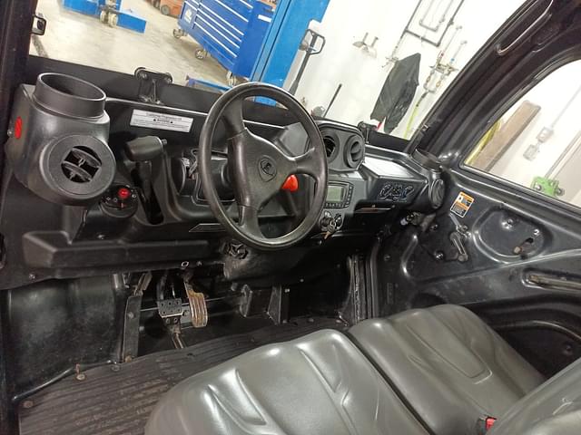 Image of Kubota RTV-X1100C equipment image 2