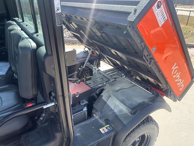 Image of Kubota RTV-X1100C equipment image 4