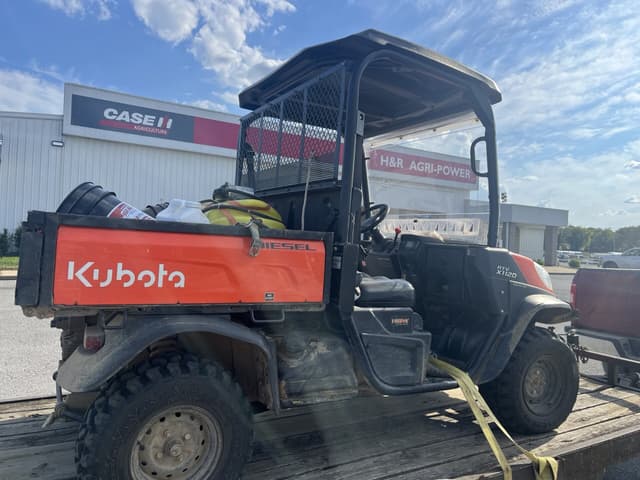 Image of Kubota RTV X1120 equipment image 2
