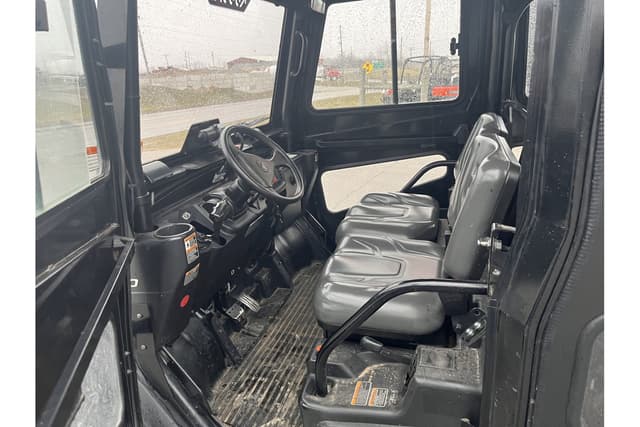 Image of Kubota RTV-X1140 equipment image 4