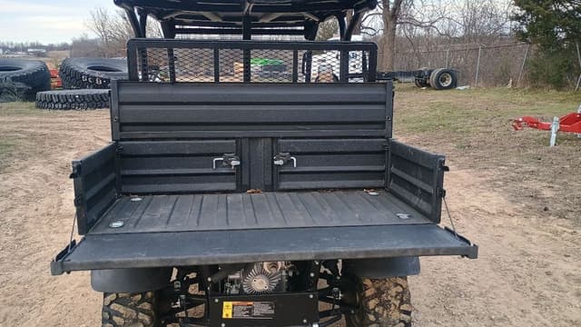 Image of Kubota RTV-X1140 equipment image 4