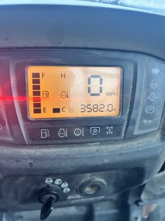 Image of Kubota RTV-X900 equipment image 4