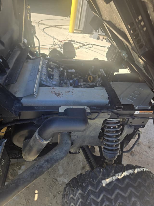 Image of Kubota RTV-XG850 equipment image 4