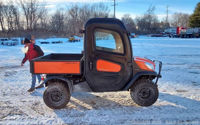 Image of Kubota RTV-X1100C equipment image 4