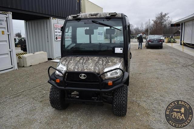 Image of Kubota RTV-X1100C equipment image 2