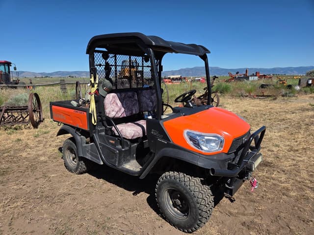 Image of Kubota RTVX900 equipment image 2