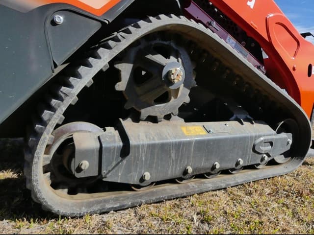 Image of Kubota SCL1000 equipment image 4