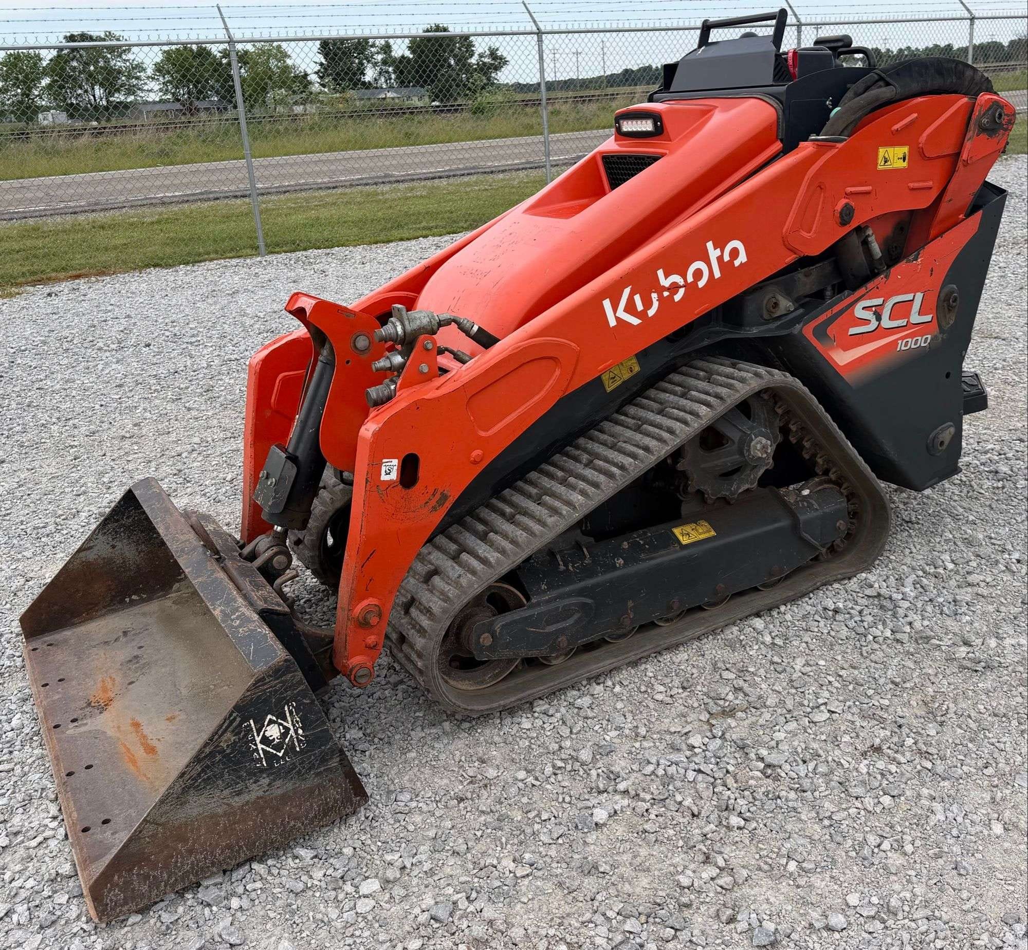 2022 Kubota SCL1000 Equipment Image0