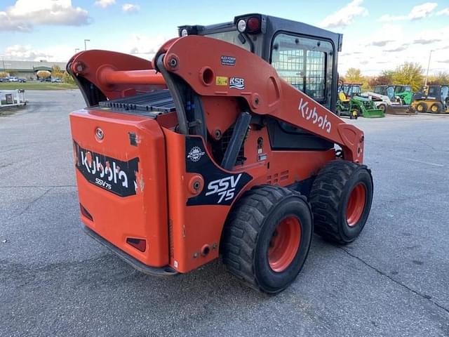 Image of Kubota SSV75 equipment image 3