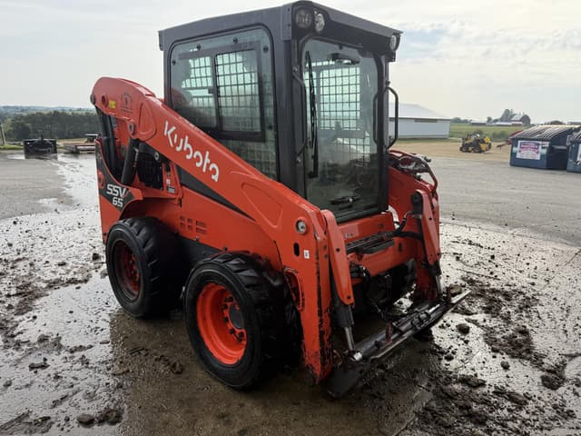 Image of Kubota SSV65 equipment image 4
