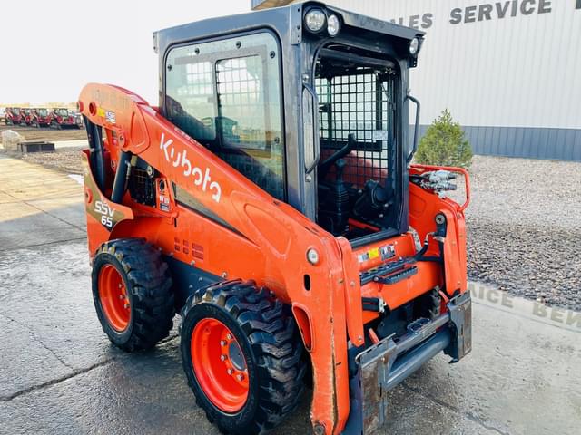 Image of Kubota SSV65 equipment image 1