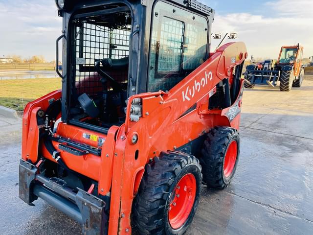Image of Kubota SSV65 equipment image 4