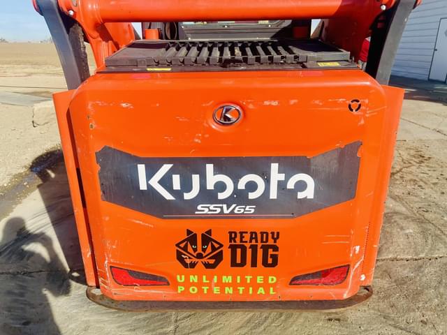 Image of Kubota SSV65 equipment image 3
