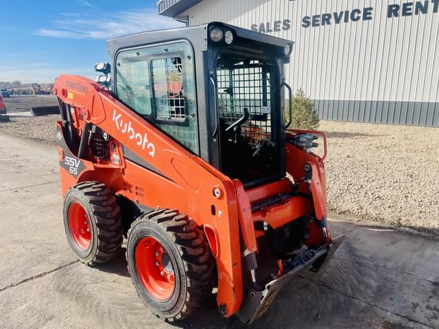 Image of Kubota SSV65 equipment image 1