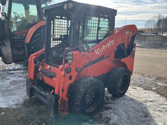 2022 Kubota SSV65 Equipment Image0