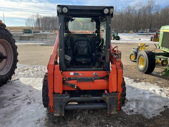 Image of Kubota SSV65 equipment image 2