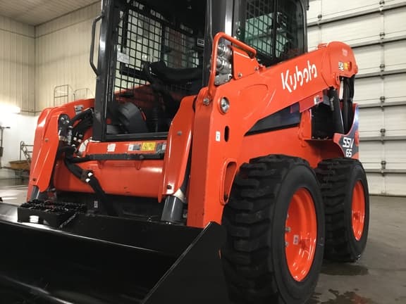 Image of Kubota SSV65 equipment image 2