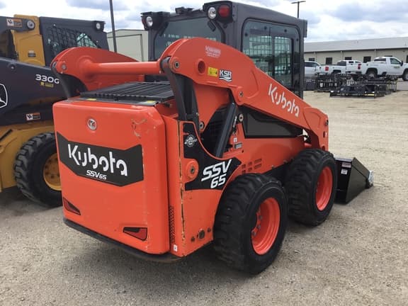 Image of Kubota SSV65 equipment image 2