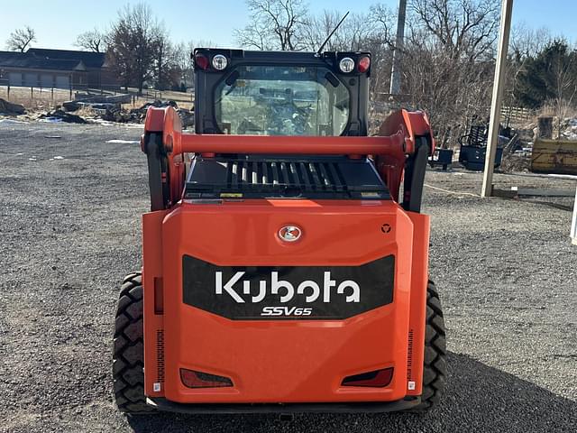 Image of Kubota SSV65 equipment image 1