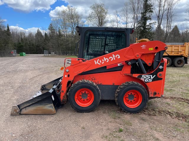 Image of Kubota SSV65 equipment image 1
