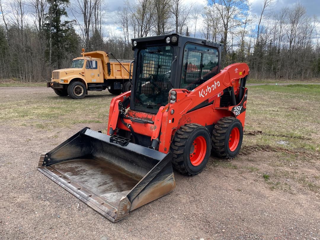 Image of Kubota SSV65 Primary image