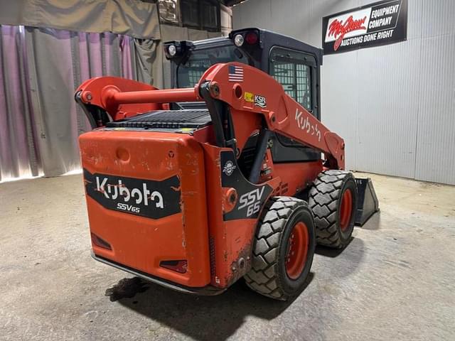 Image of Kubota SSV65 equipment image 4