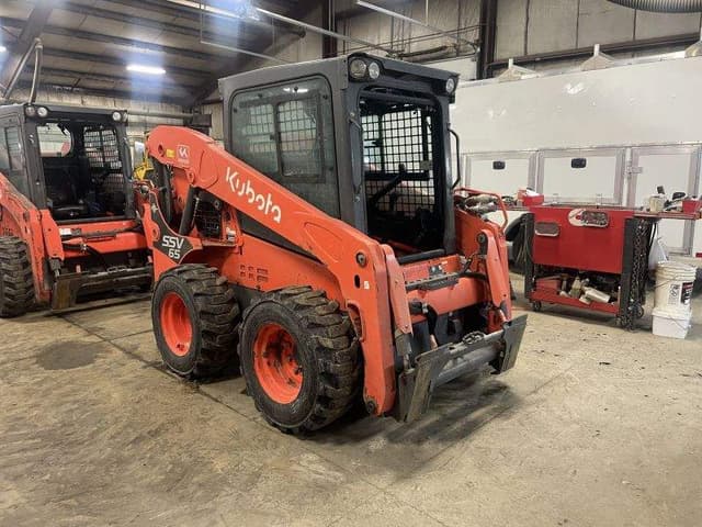 Image of Kubota SSV65HC equipment image 1