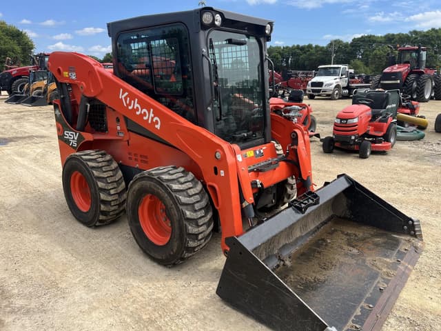 Image of Kubota SSV75 equipment image 2