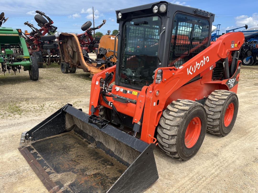 Image of Kubota SSV75 Primary image