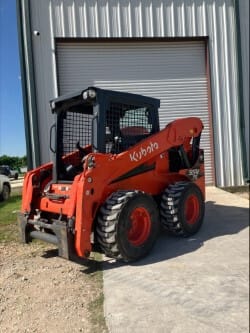 2022 Kubota SSV75 Equipment Image0
