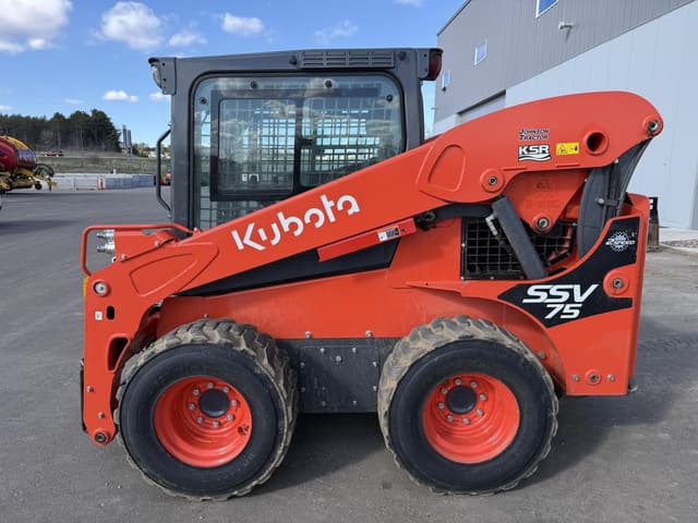Image of Kubota SSV75 equipment image 2