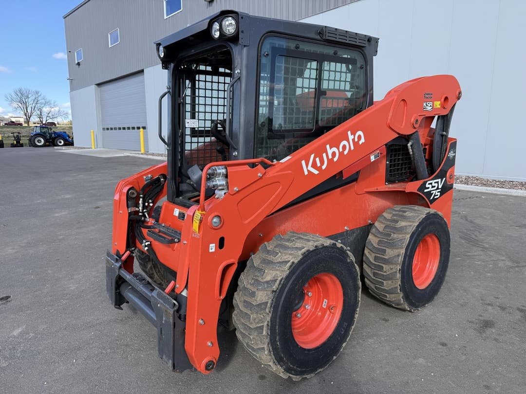 Image of Kubota SSV75 Primary image