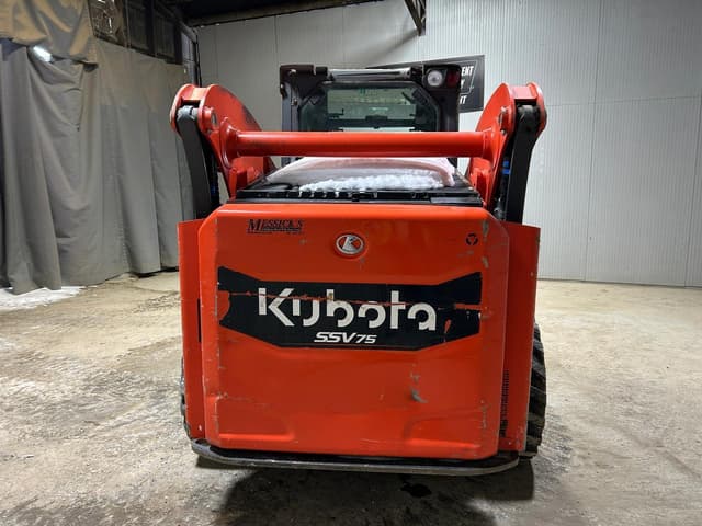 Image of Kubota SSV75 equipment image 2