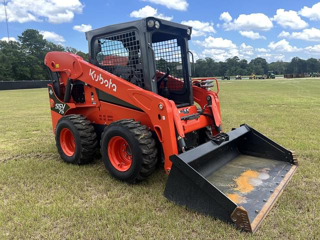 Image of Kubota SSV75 equipment image 3