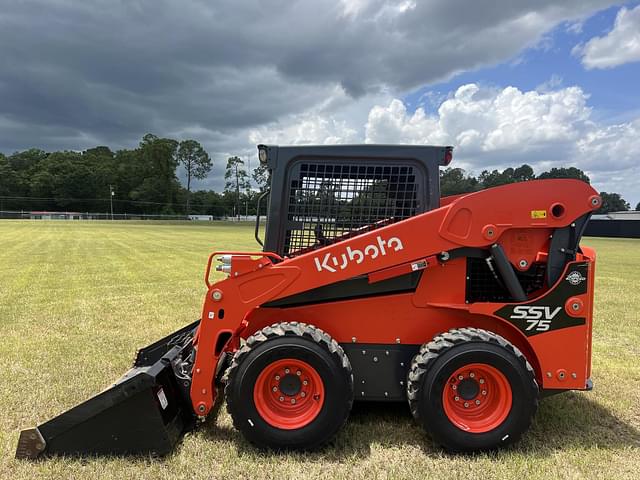 Image of Kubota SSV75 equipment image 1