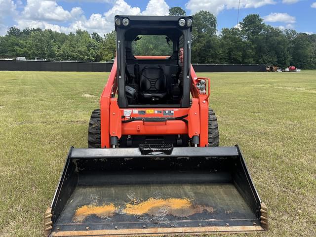 Image of Kubota SSV75 equipment image 2